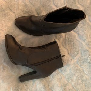 Heeled Leather Black Booties